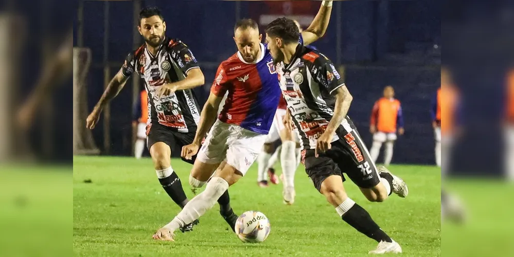 Foto Operário luta até o fim e arranca empate nos acréscimos