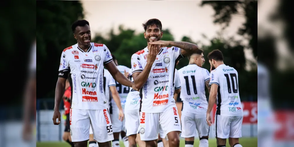 Foto Dupla de volantes brilha e Operário volta a vencer no Paranaense